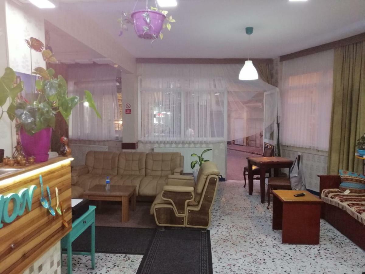 Hayat Pansiyon Vandrehjem Istanbul Eksteriør billede
